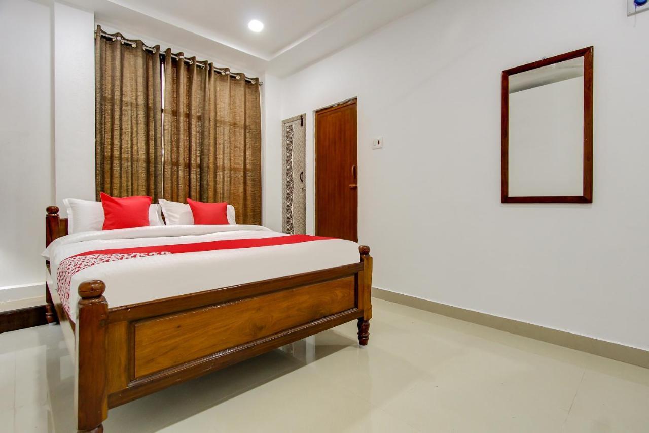 OYO 69625 Mayuraa Residency Otel Kumbakonam Dış mekan fotoğraf